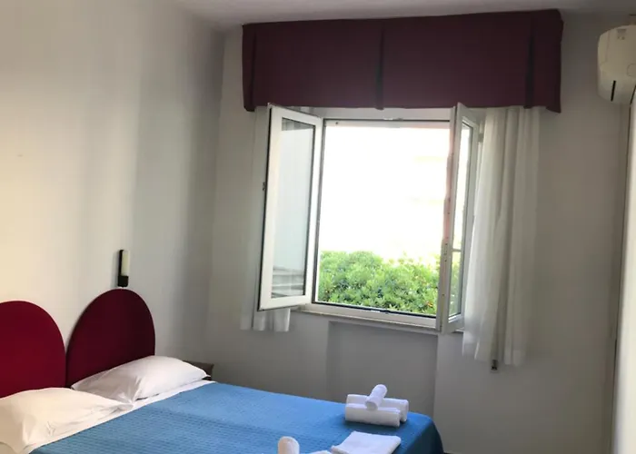 L&v Hotel